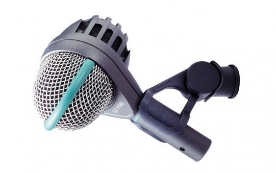AKG D112 Dynamic Kick Drum Microphone Review | Microphone Geeks